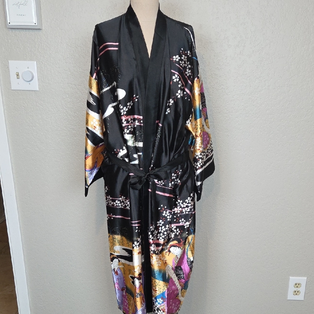 Silk 100% Oriental Robe/Kimono Size L
